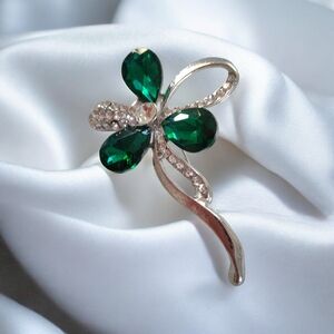 Elegant Green and Silver Floral Brooch